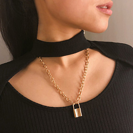 Chic Alloy Lock Necklace - Minimalist Fashion Jewelry for Women's Collarbone Chain