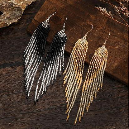 Серьги-кисточки из стеклянного бисера ручной работы в стиле бохо, слева и справа