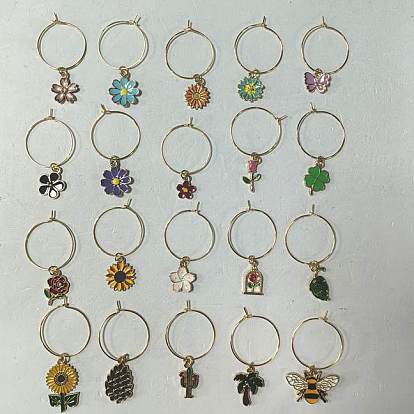 20pcs Weinglascharmeringe aus Messing, Legierung mit Emaille-Anhänger, golden