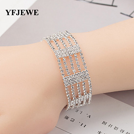 Exquisite Gold Bracelet with Full Diamond Circle for Women's Fashion and Elegance