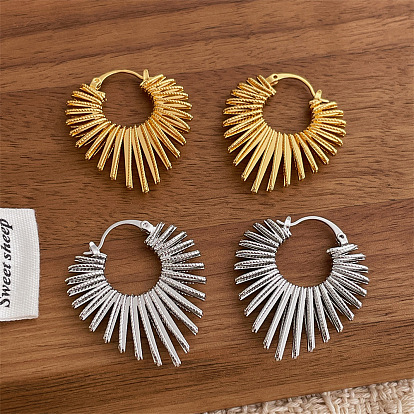 Серьги-кольца из сплава в форме сердца