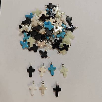 70pcs 7 styles ensembles de pendentifs en croix en acrylique transparent/opaque lumineux et en perles d'imitation et en turquoise synthétique teintée, avec boucles en fer couleur platine