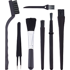 Kit de nettoyage pour clavier d'ordinateur, y compris 6 pcs nylon et brosse en plastique, et pince à perler en acier inoxydable.