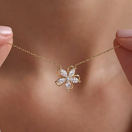 Colliers à pendentif en forme de fleur en argent sterling avec zircone cubique transparente, style doux et tendance, pour femmes