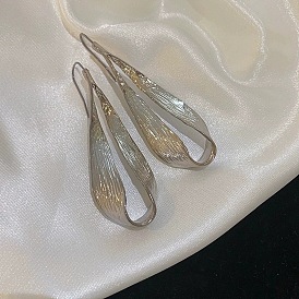 Сплав мотаться серьги, витая слеза