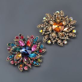 Брошь с цветочным узором из сплава, инкрустированная бриллиантами - блестящий и изысканный модный аксессуар
