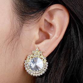 European and American Fashion Crystal Stud Earrings - Elegant and Personalized Ear Jewelry for Women.