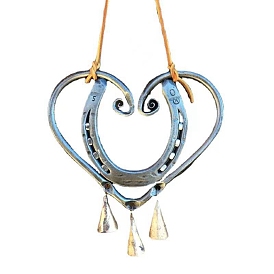 Valentine's Day Iron Luckylove Wind Chimes, for Outside Yard Garden Decoration, Heart with Horseshoe