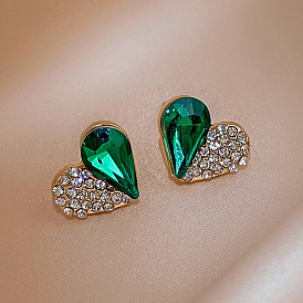 925 Silver Crystal Water Diamond Heart Stud Earrings for Women, Fashionable and Cute with High-end Temperament