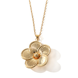 Железные подвески в виде цветов на цепочке