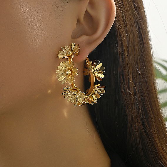 Роскошные латунные серьги-кольца с цветами