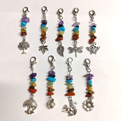 Decoraciones colgantes con chip de piedras preciosas de chakra., con cierres de pinza de langosta de aleación de zinc y dijes de aleación de estilo tibetano, formas mixtas