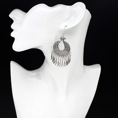 Boho Vintage Jewelry Set with Hollow Circle Pendant, Leaf Tassel Earrings