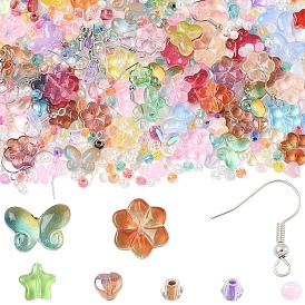 Наборы для изготовления браслетов/сережек своими руками, в том числе стеклянные бусины, железные крючки для сережек и эластичная нить с кристаллами.