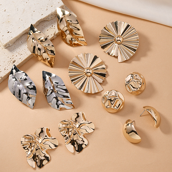 Железные серьги-гвоздики неправильной формы, золотые, сложить очарование