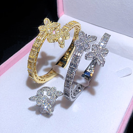 Браслеты-бабочки из латуни с микропаве из прозрачных кубических цирконий на петлях для женщин