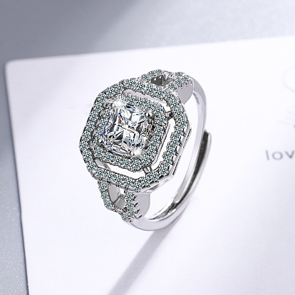 Fashionable Zircon Ring with Unique Design - Stylish and Elegant Hand Accessory.