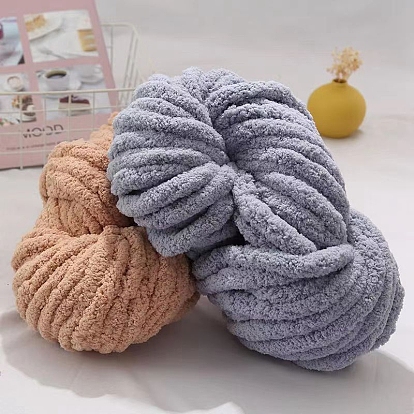 China Factory Polyester Wool Jumbo Chenille Yarn, Premium Soft Giant Bulky  Chunky Arm Hand Finger Knitting Yarn, for Handmade Braided Knot Pillow  Throw Blanket 20mm, about 27m/roll in bulk online 