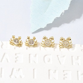 Серьги-гвоздики из латуни с микропаве и прозрачными кубическими циркониями в форме краба., без кадмия и без свинца, долговечный, стойки покрытие