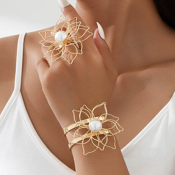 Наборы из железных браслетов и колец с полыми цветами, с пластиковой имитационной жемчужиной