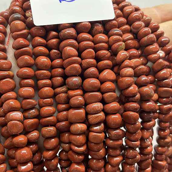 Нити натуральных бусин из красного язепера, самородки