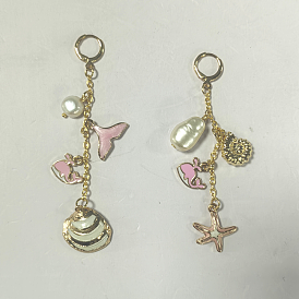 2 Piezas de colgantes decorativos con temática oceánica, conchas naturales y esmalte de aleación, ballena y estrella de mar y forma de concha y quinta cola y caracola, con cadenas de hierro y fornituras de latón