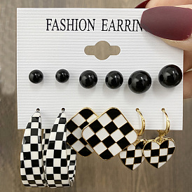 Stylish 5-Piece Silver Pearl Earring Set with Checkerboard Pattern for Women