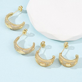 Серьги-гвоздики в форме буквы С с микропаве из прозрачного кубического циркония из латуни