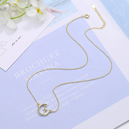 Simple Short Collarbone Chain with Diamond Inlaid Star and Moon Pendant Necklace.