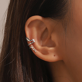 Minimalist Snake Ear Cuff for Women, Fashionable and Unique Non-Pierced Earring Jewelry