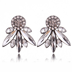 Luxury Crystal Glass Earrings with Sparkling Diamonds and Irregular Diamond-studded Ear Hooks.