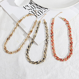 Ожерелье из смолы конфетного цвета с элегантным и универсальным дизайном