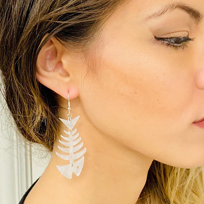 Акриловые серьги болтаться, елочка, платина