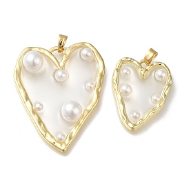 Accumuler pendentifs en laiton placage, avec une perle d'imitation en plastique, plaqué longue durée, sans plomb et sans cadmium, cœur