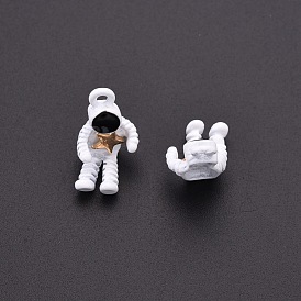 Baking Painted Alloy Pendants, Astronaut Bend Legs Around a Star