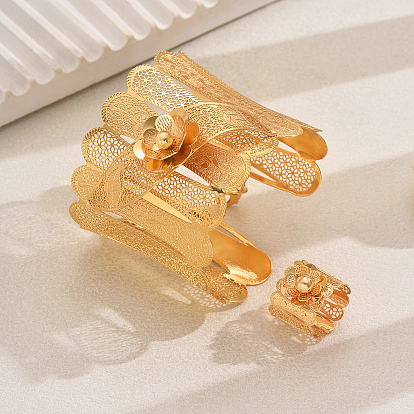 Набор из железных браслетов-манжет и колец с полыми цветами для женщин