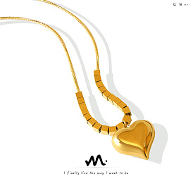 Trendy Love Snake Bone Chain Women's Advanced Sense Versatile Niche Design Sense Peach Heart Pendant Necklace
