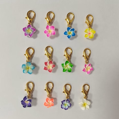 12 decoraciones colgantes de flores de arcilla polimérica hechas a mano, encantos de broche de langosta, dijes con clip, para llavero, bolso, adorno de mochila, marcador de punto