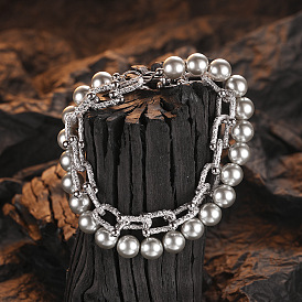 Chic and Elegant S925 Silver Pearl Bracelet with Grey Tang Grass Hoof Design