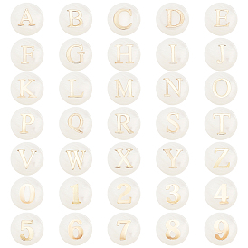 Природного шарики оболочки, плоский круглый с металлической цифрой золотистого цвета и буквой