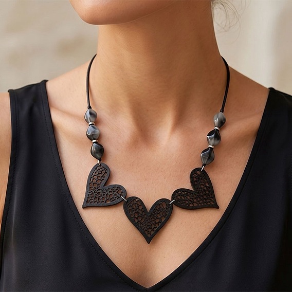 Collar babero bohemio con corazón hueco de madera negra y cuentas de resina en forma de pepitas., Collares de cuero sintético de varias hebras para mujer, Platino