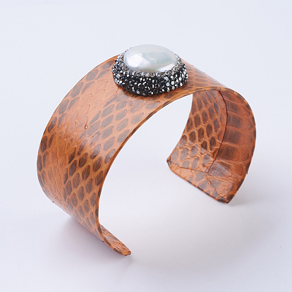 Bracelets manchette en cuir de serpent à la main, avec des strass d'argile polymère et des perles, plat rond