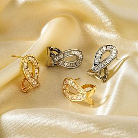 Элегантные женские серьги-гвоздики с геометрическим узором и блестящими бриллиантами