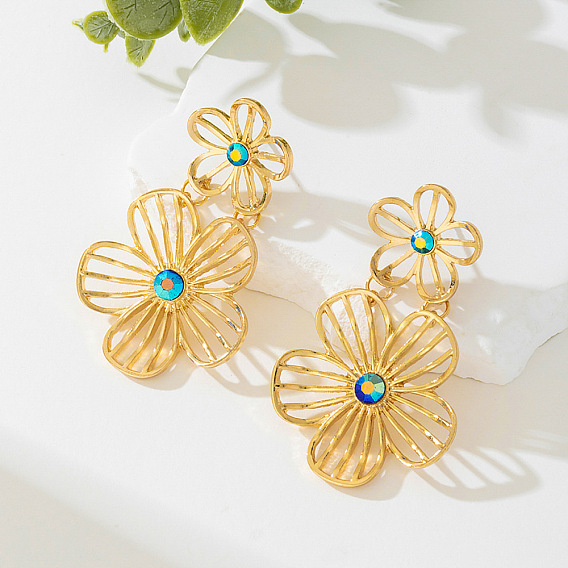 Серьги-гвоздики из сплава со стразами ко Дню святого Валентина, полые цветок