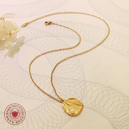 Simple freshwater pearl shell fan-shaped necklace women's titanium steel plated with 18K gold does not fade P914