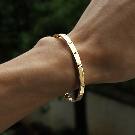 Fashionable Metal Bracelet with Simple Letter Design - Personalized, Love, European and American Style.
