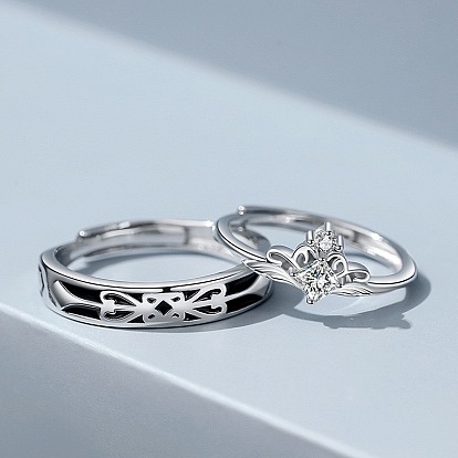 Кольца для пальцев из латуни в форме ромба с микропаве и прозрачными кубическими циркониями.