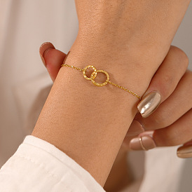 Minimalist Stainless Steel Gold-Plated Interlocking Circle Bracelet with Hollowed-out Hammered Texture for Women's Fashion