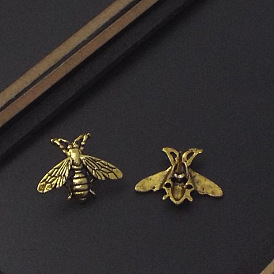 Tibetan Style Alloy Bee Brooch, Exquisite Lapel Pin for Men