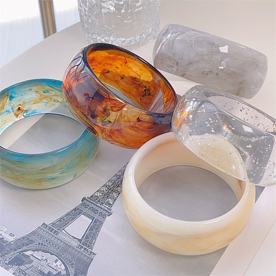 Браслеты из смолы для женщин